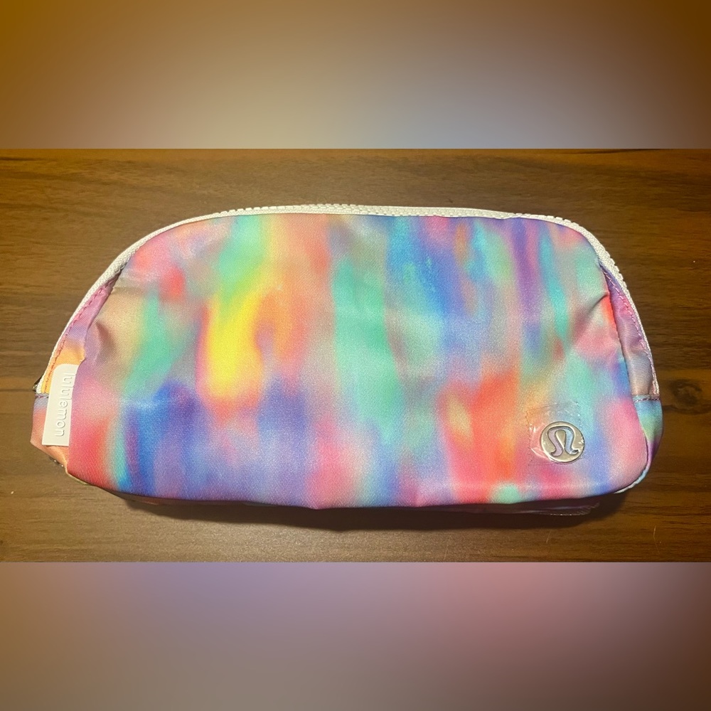Lululemon Everywhere Belt Bag NWT
